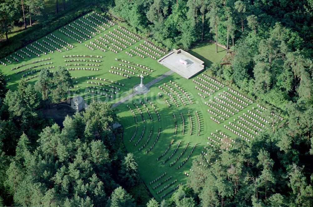 Stahnsdorf von oben - Kriegsgräberanlage Stahnsdorf