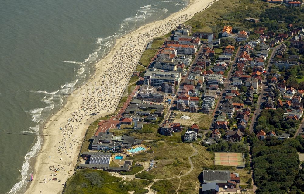 Wangerooge aus der Vogelperspektive: Küste der Insel Wangerooge als Teil der ostfriesischen Inseln im Wattenmeer im Bundesland Niedersachsen