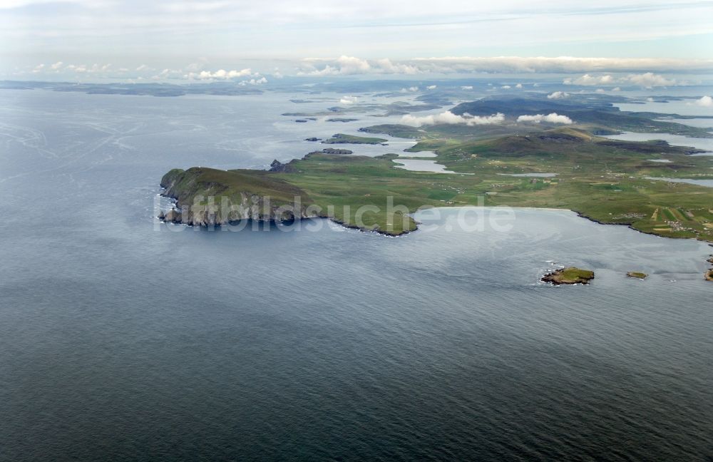 Luftaufnahme Sumburgh - Küste der Shetlands nahe dem Flughafen Sumburgh in der Nordsee