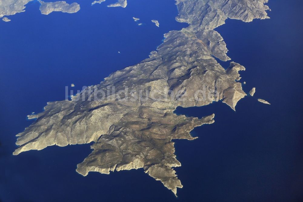 Halbinsel Bozburun aus der Vogelperspektive: Küsten- und Gebirgs- Landschaft an der Mittelmeer - Küste der Halbinsel Bozburun in der Türkischen Ägäis in Mugla, Türkei