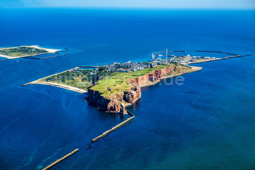 Luftaufnahme Helgoland - Küsten- Landschaft der Insel Helgoland in der Nordsee im Bundesland Schleswig-Holstein, Deutschland