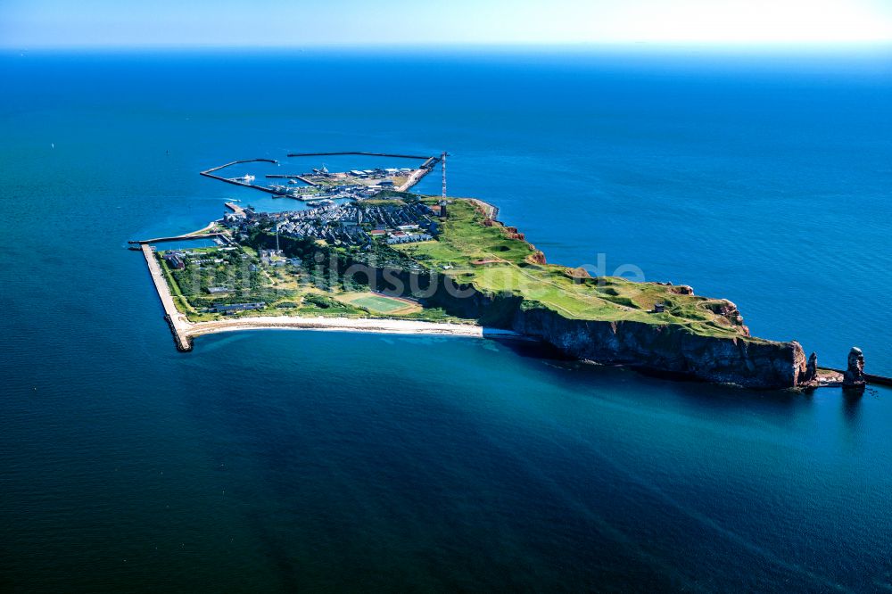 Luftaufnahme Helgoland - Küsten- Landschaft der Insel Helgoland in der Nordsee im Bundesland Schleswig-Holstein, Deutschland