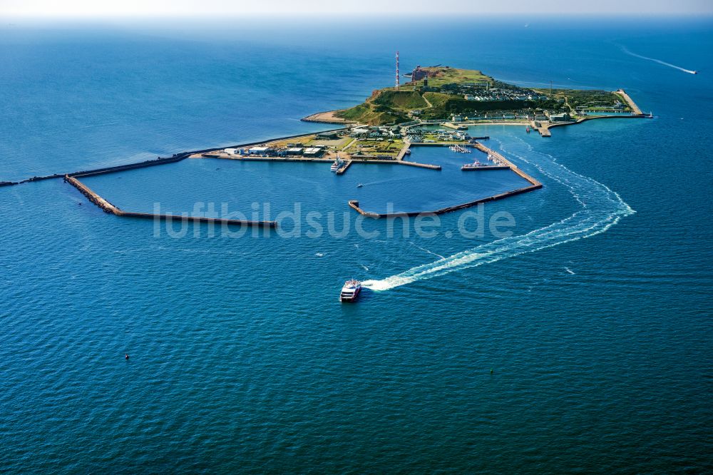 Luftaufnahme Helgoland - Küsten- Landschaft der Insel Helgoland in der Nordsee im Bundesland Schleswig-Holstein, Deutschland