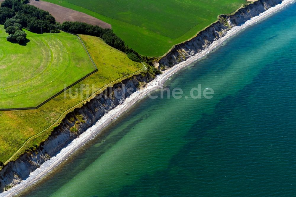 Luftaufnahme Schwedeneck - Küsten- Landschaft am Ostsee- Sandstrand bei Schwedeneck im Bundesland Schleswig-Holstein, Deutschland