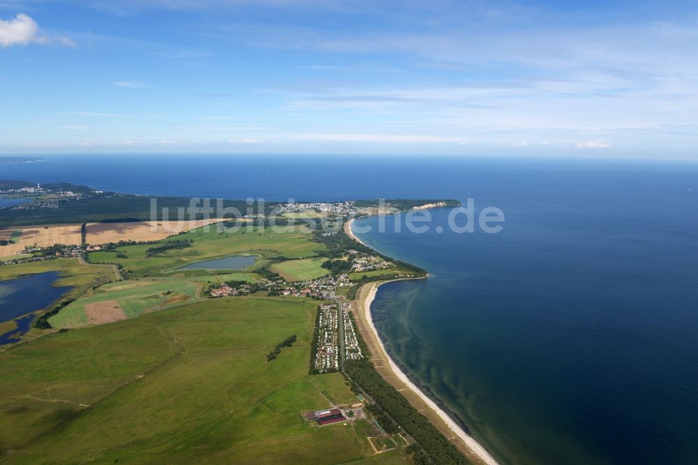 Luftbild Middelhagen - Küsten- Landschaft am Sandstrand Campingplatz im Ortsteil Lobbe in Middelhagen im Bundesland Mecklenburg-Vorpommern