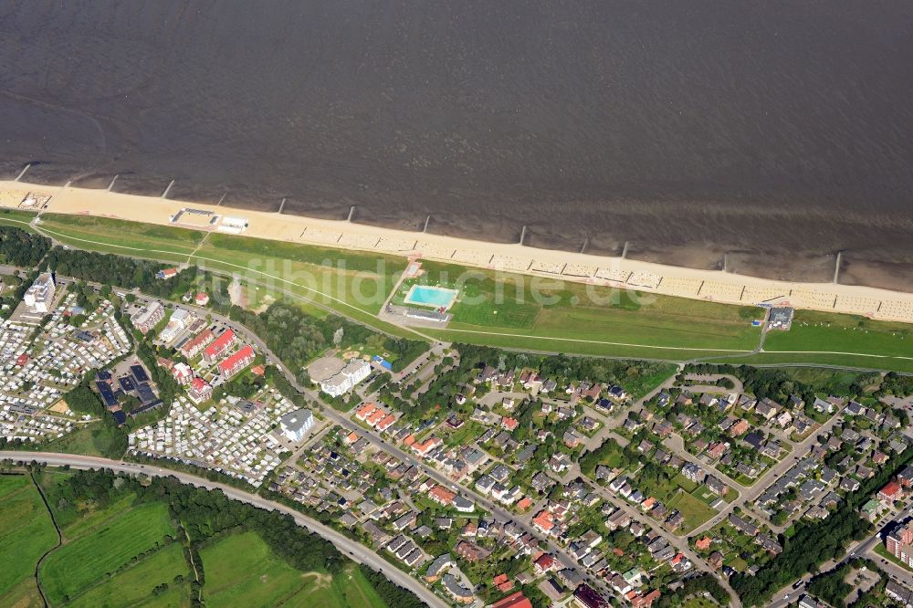 Cuxhaven aus der Vogelperspektive: Küsten- Landschaft am Sandstrand in Duhnen im Bundesland Niedersachsen