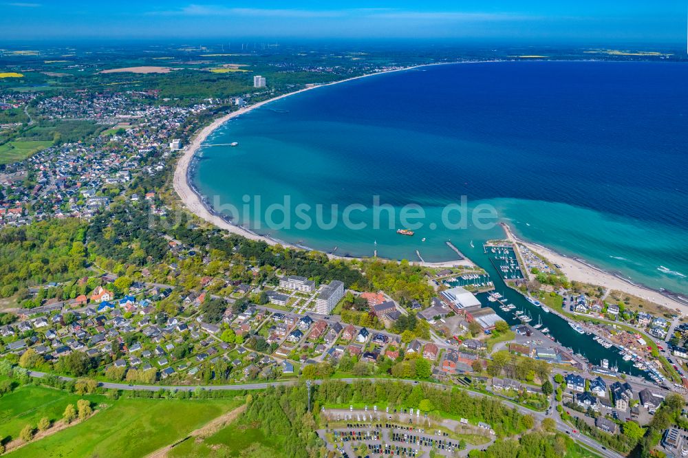 Luftbild Niendorf/Ostsee - Küsten- Landschaft am Sandstrand in Niendorf/Ostsee im Bundesland Schleswig-Holstein, Deutschland