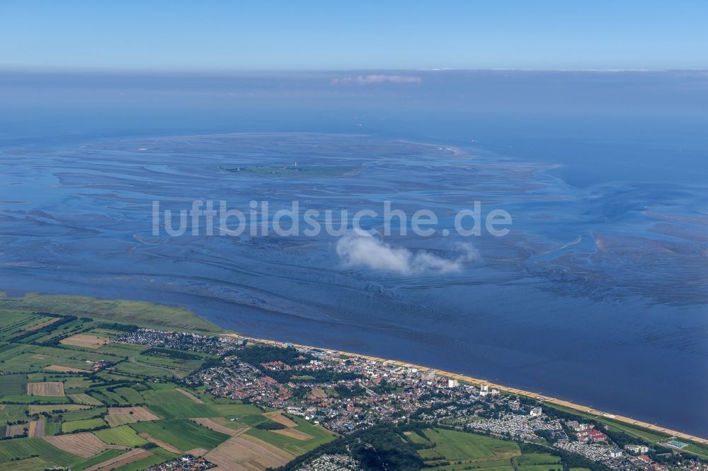 Luftaufnahme Cuxhaven - Küsten- Landschaft am Sandstrand der Nordsee in Duhnen im Bundesland Niedersachsen