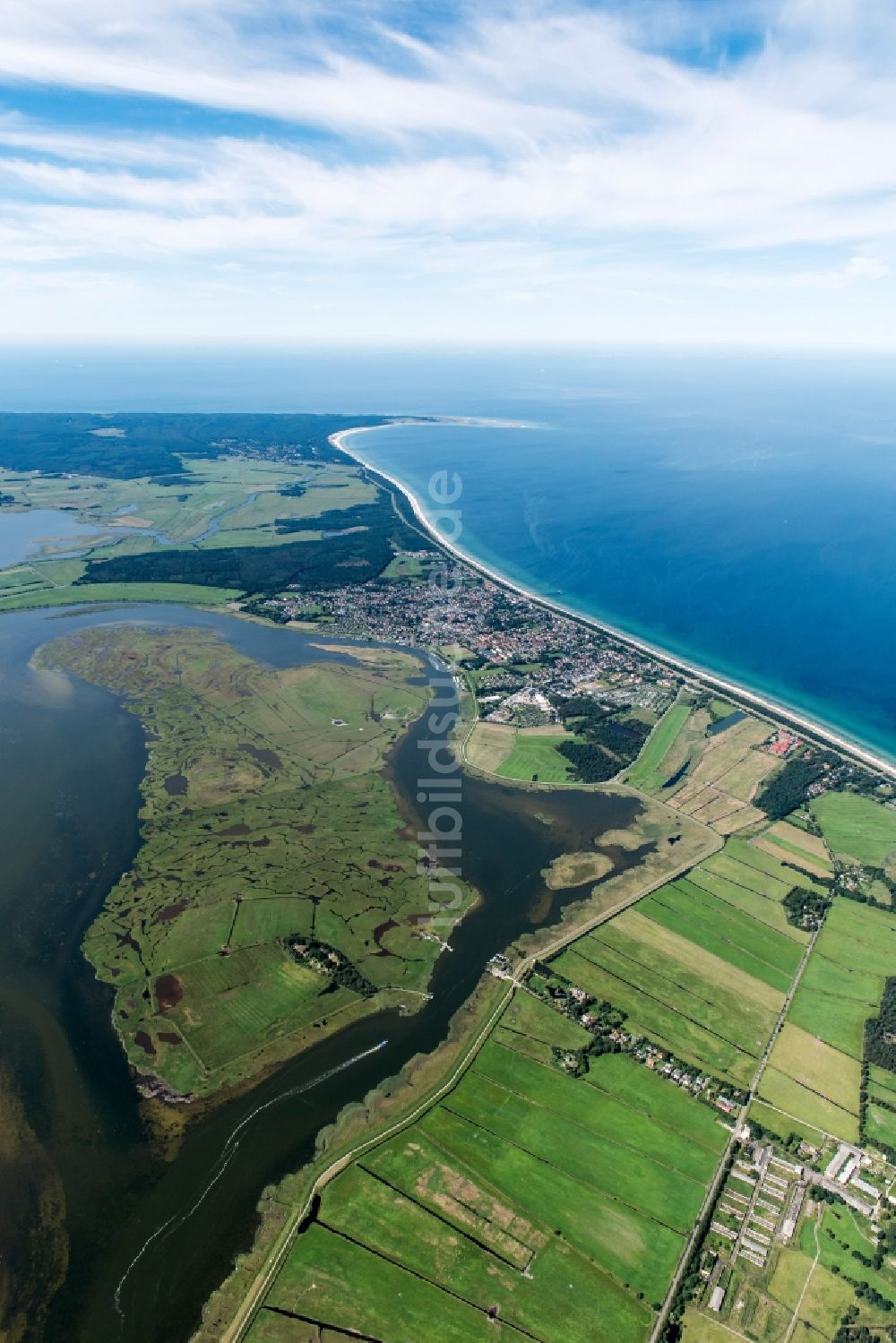 Luftbild Zingst - Küsten- Landschaft am Sandstrand der Ostsee bei Zingst im Bundesland Mecklenburg-Vorpommern