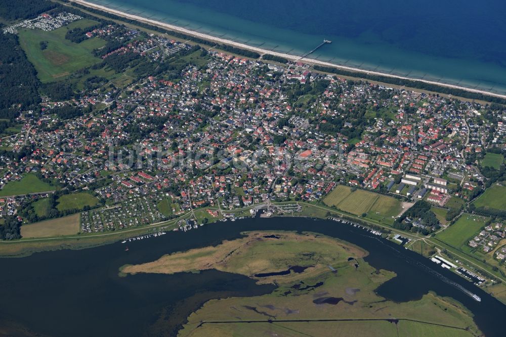 Luftbild Zingst - Küsten- Landschaft am Sandstrand der Ostsee bei Zingst im Bundesland Mecklenburg-Vorpommern