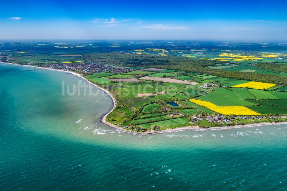 Luftaufnahme Dahme - Küsten- Landschaft am Sandstrand der Ostsee in Dahmeshöved im Bundesland Schleswig-Holstein