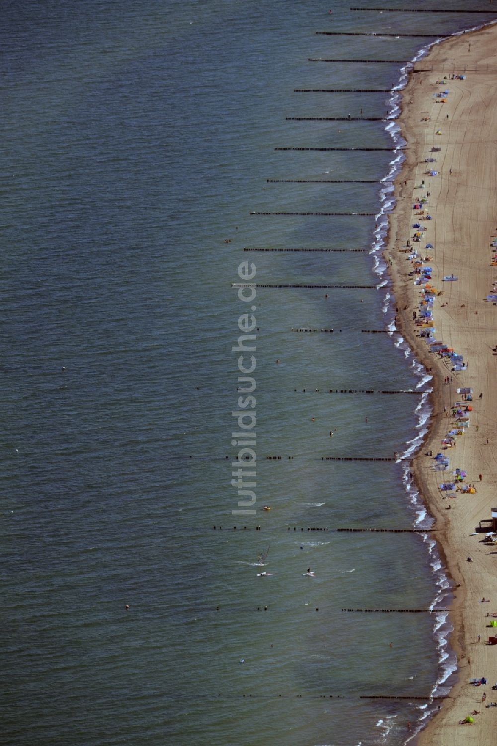 Luftbild Graal-Müritz - Küsten- Landschaft am Sandstrand der Ostsee in Graal-Müritz im Bundesland Mecklenburg-Vorpommern