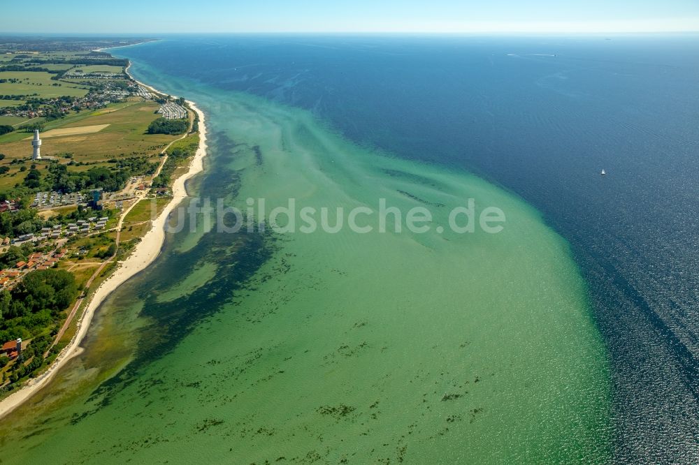 Neustadt in Holstein von oben - Küsten- Landschaft am Sandstrand der Ostsee-Küste in Neustadt in Holstein im Bundesland Schleswig-Holstein