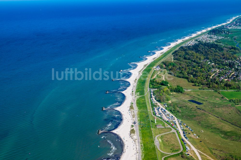 Wisch aus der Vogelperspektive: Küsten- Landschaft am Sandstrand der Ostsee- Küste in Wisch im Bundesland Schleswig-Holstein