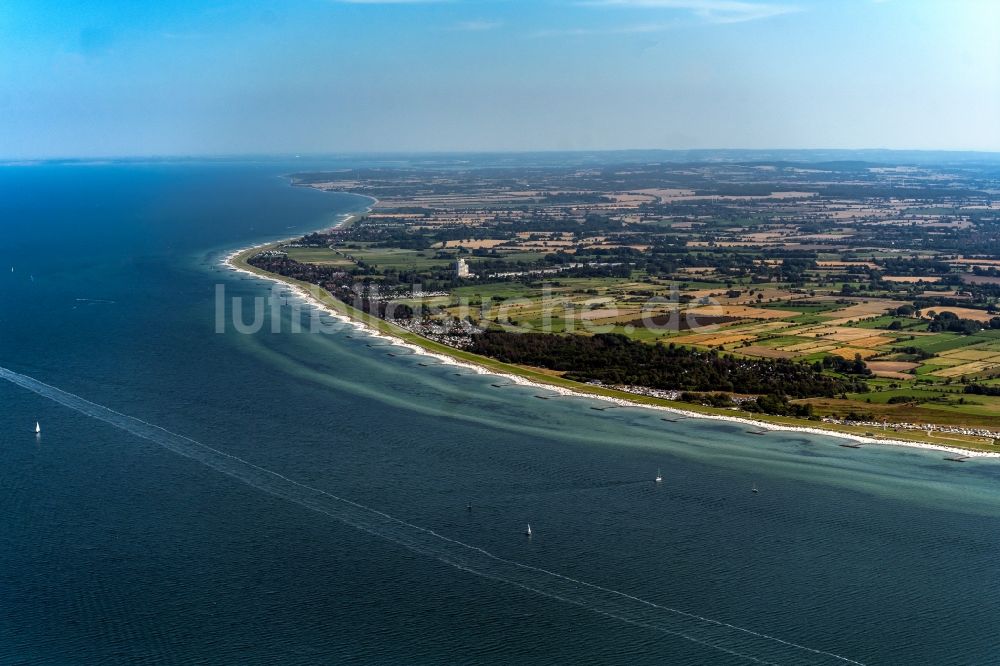 Wisch aus der Vogelperspektive: Küsten- Landschaft am Sandstrand der Ostsee in Wisch im Bundesland Schleswig-Holstein, Deutschland