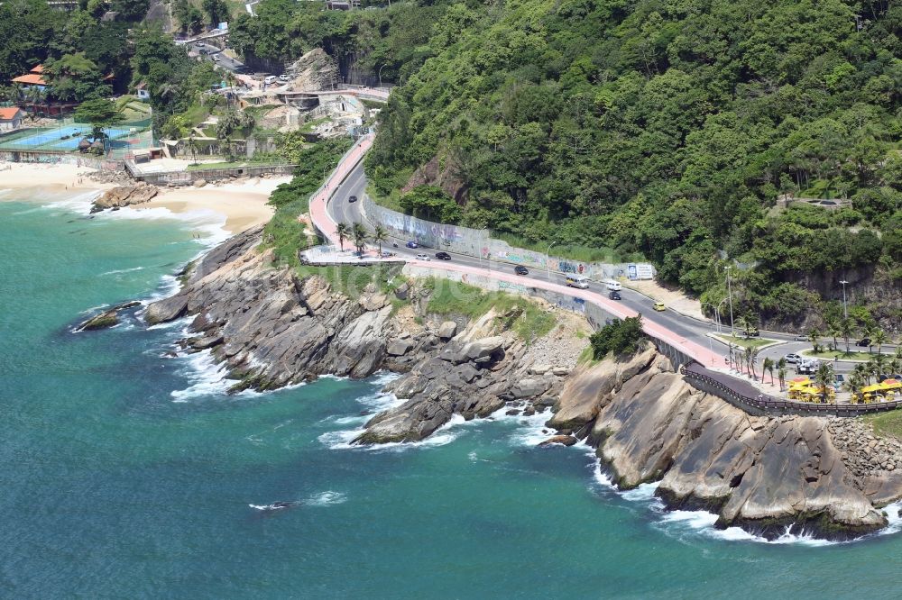 Luftbild Rio de Janeiro - Küsten- Landschaft an der Steilküste bei Vidigal in Rio de Janeiro in Rio de Janeiro, Brasilien