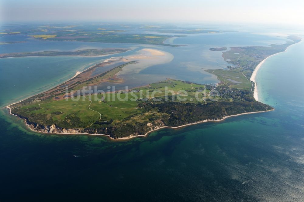 Luftbild Insel Hiddensee - Küsten- Landschaft an der Steilküste der Insel Hiddensee im Bundesland Mecklenburg-Vorpommern