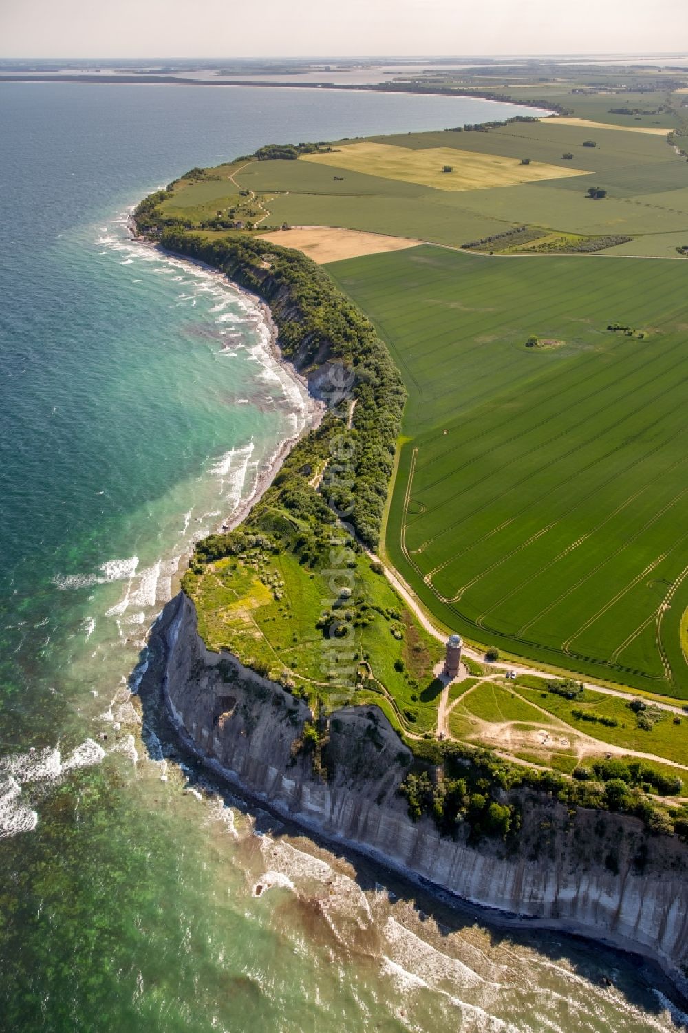 Luftbild Putgarten - Küsten- Landschaft an der Steilküste der Insel Rügen im Ortsteil Arkona in Putgarten im Bundesland Mecklenburg-Vorpommern