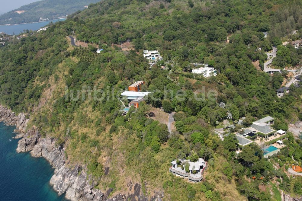 Kammala aus der Vogelperspektive: Küstenabschnitt bei Kammala auf der Insel Phuket in Thailand