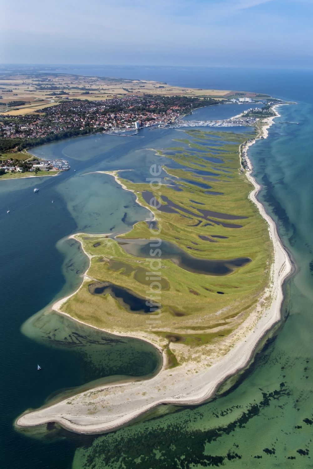 Luftbild Heiligenhafen - Küstenbereich der Halb- Insel Graswarder - Heilgenhafen in Großenbrode im Bundesland Schleswig-Holstein