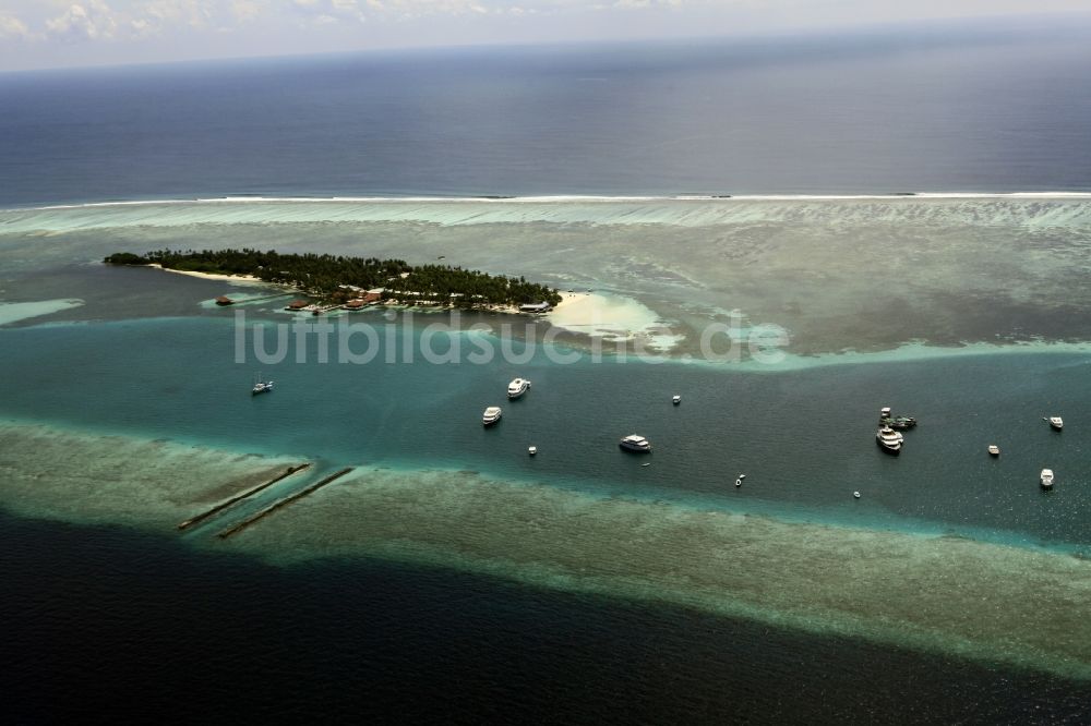 Dharanboodhoo von oben - Küstenbereich Indischer Ozean - Insel in Dharanboodhoo in Central Province, Malediven