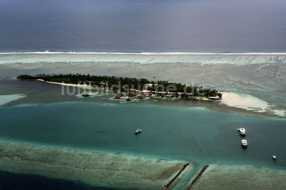 Dharanboodhoo aus der Vogelperspektive: Küstenbereich Indischer Ozean - Insel in Dharanboodhoo in Central Province, Malediven