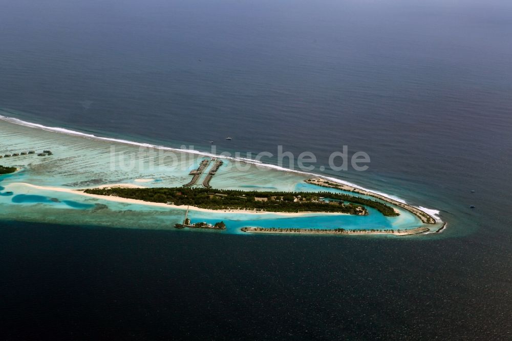 Luftaufnahme Dharanboodhoo - Küstenbereich Indischer Ozean - Insel in Dharanboodhoo in Central Province, Malediven