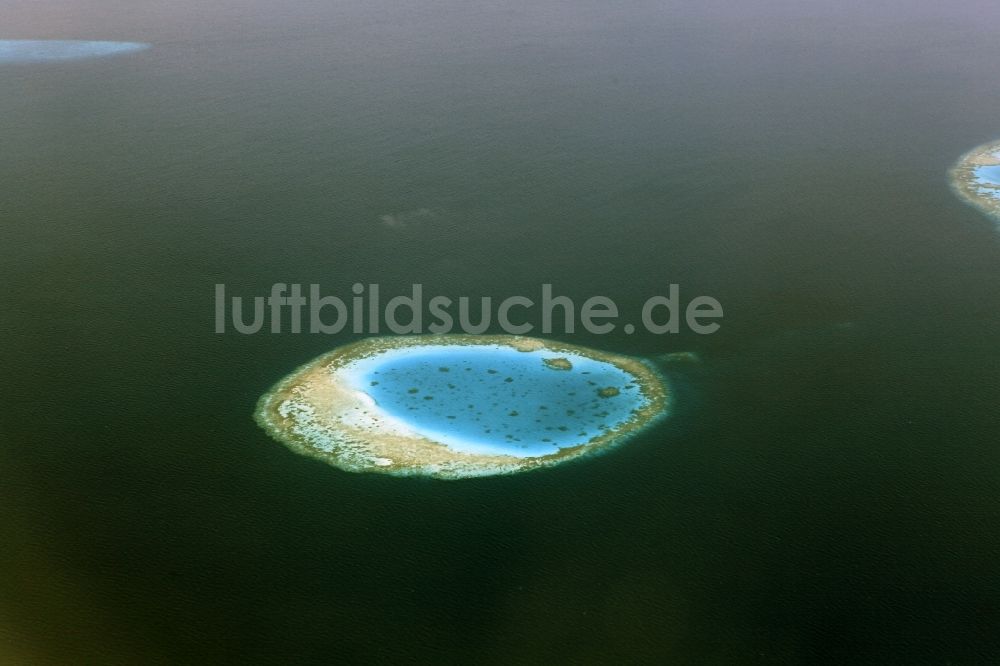 Luftbild Dharanboodhoo - Küstenbereich Indischer Ozean - Insel in Dharanboodhoo in Central Province, Malediven