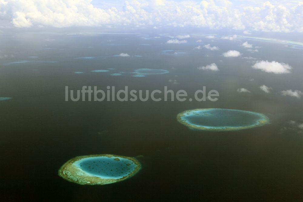 Luftaufnahme Dharanboodhoo - Küstenbereich Indischer Ozean - Insel in Dharanboodhoo in Central Province, Malediven