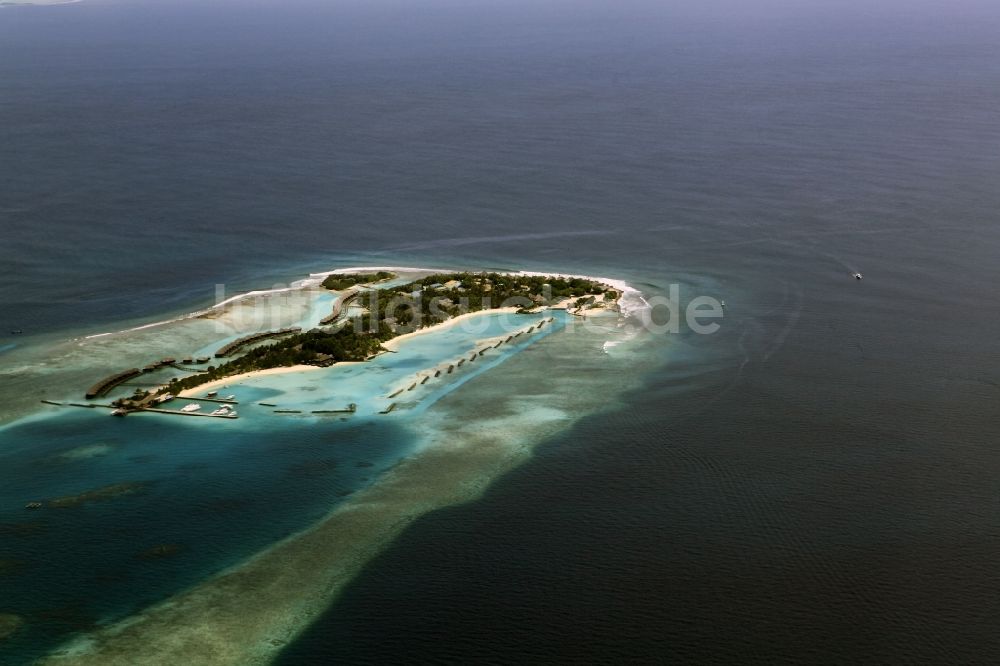 Dharanboodhoo von oben - Küstenbereich Indischer Ozean - Insel in Dharanboodhoo in Central Province, Malediven