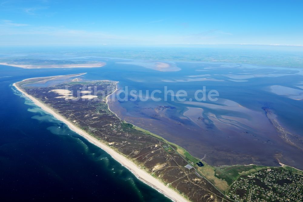 List von oben - Küstenbereich der Insel Sylt an der Nord - Insel in List im Bundesland Schleswig-Holstein