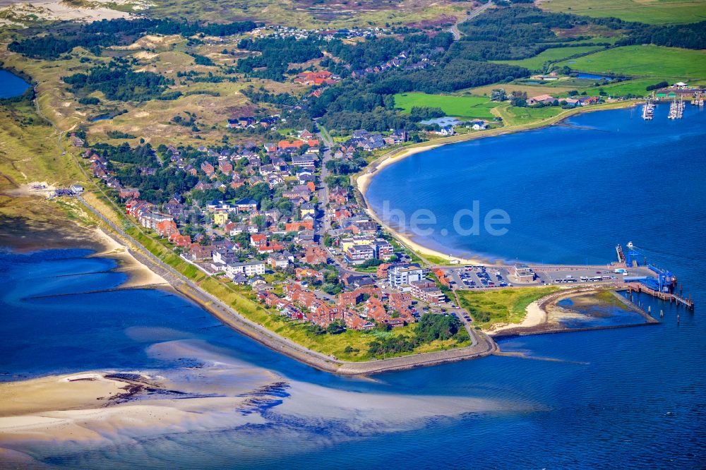 Wittdün auf Amrum aus der Vogelperspektive: Küstenbereich der Nordsee - Insel Amrum im Bundesland Schleswig-Holstein