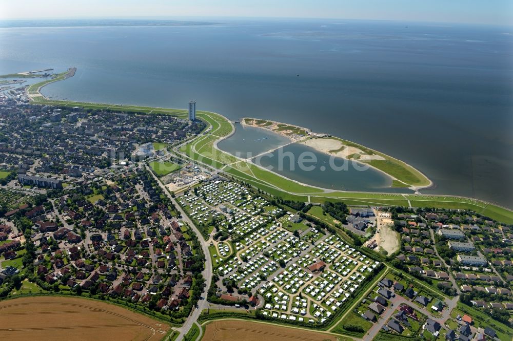 Luftaufnahme Büsum - Küstenbereich der Nordsee - Insel in Büsum im Bundesland Schleswig-Holstein