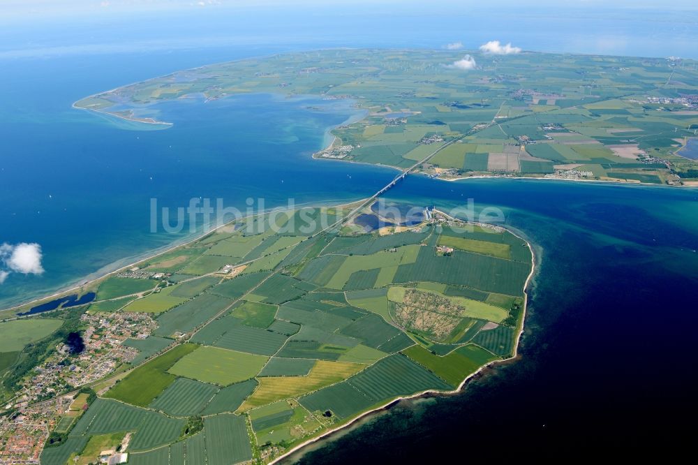 Fehmarn von oben - Küstenbereich der Nordsee - Insel in Fehmarn im Bundesland Schleswig-Holstein