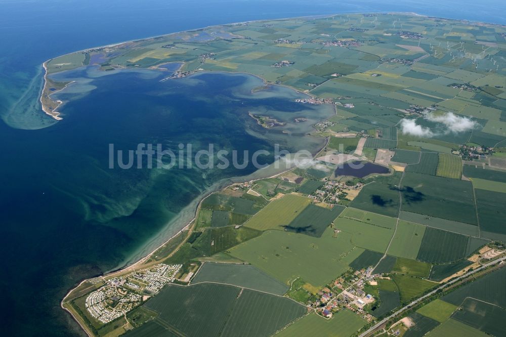 Fehmarn von oben - Küstenbereich der Nordsee - Insel in Fehmarn im Bundesland Schleswig-Holstein