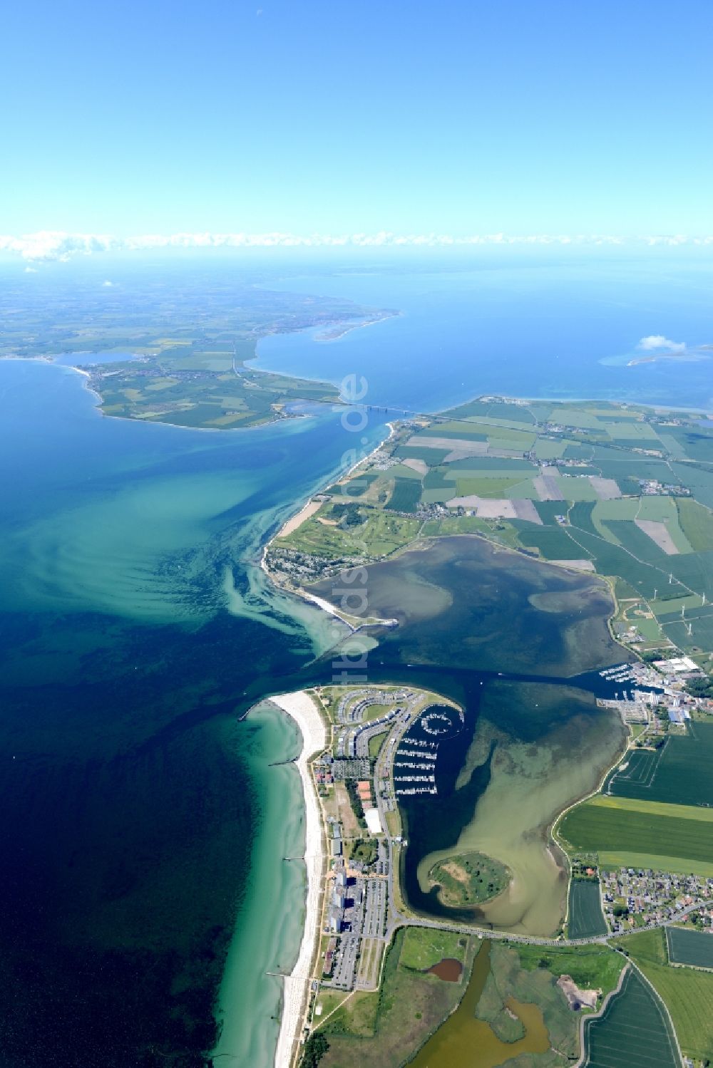 Luftaufnahme Fehmarn - Küstenbereich der Nordsee - Insel in Fehmarn im Bundesland Schleswig-Holstein