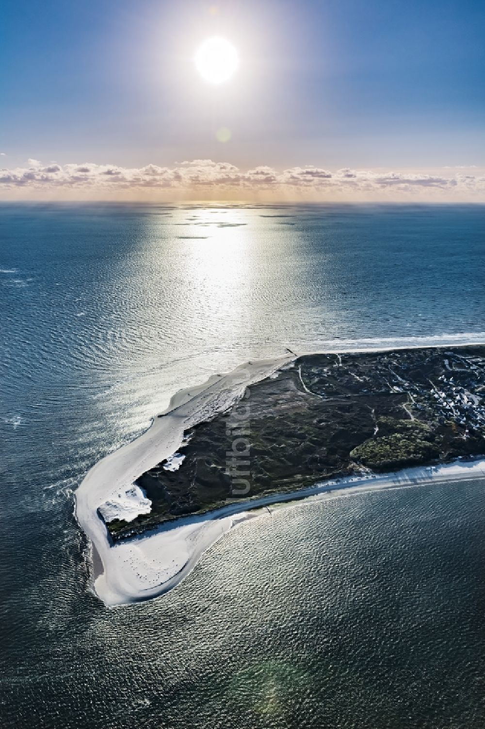 Luftaufnahme Hörnum (Sylt) - Küstenbereich der Nordsee - Insel in Hörnum ( Sylt ) im Bundesland Schleswig-Holstein