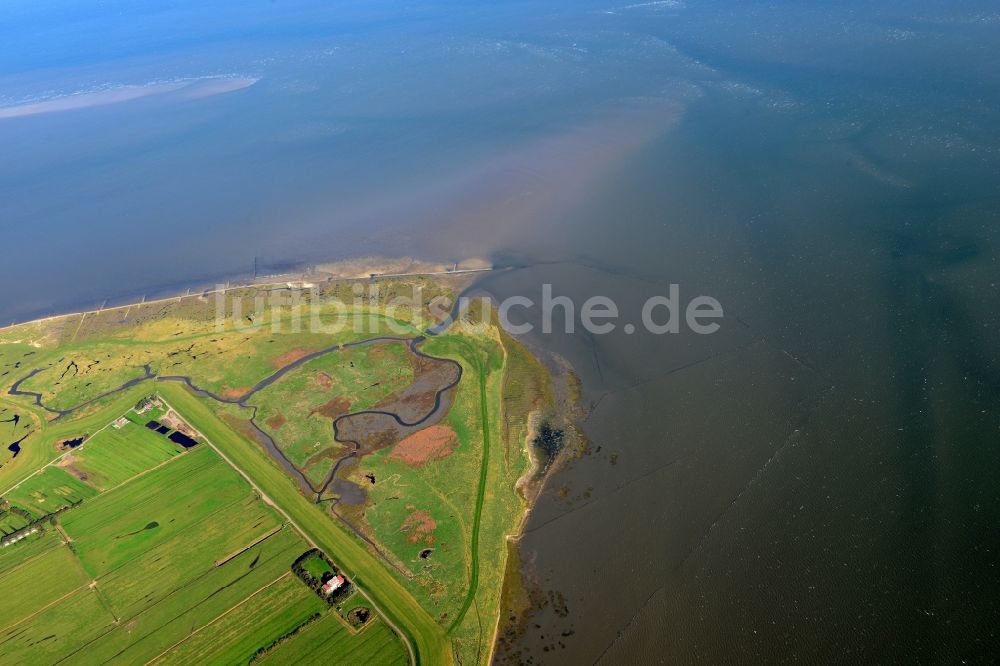 Luftaufnahme Insel Neuwerk - Küstenbereich der Nordsee - Insel Neuwerk im Bundesland Niedersachsen, Deutschland