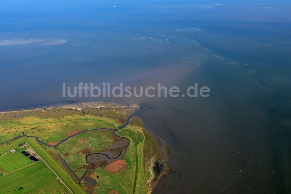 Insel Neuwerk von oben - Küstenbereich der Nordsee - Insel Neuwerk im Bundesland Niedersachsen, Deutschland