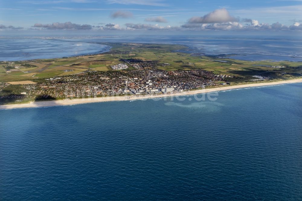 Luftaufnahme Sylt - Küstenbereich der Nordsee - Insel im Ortsteil Westerland in Sylt im Bundesland Schleswig-Holstein