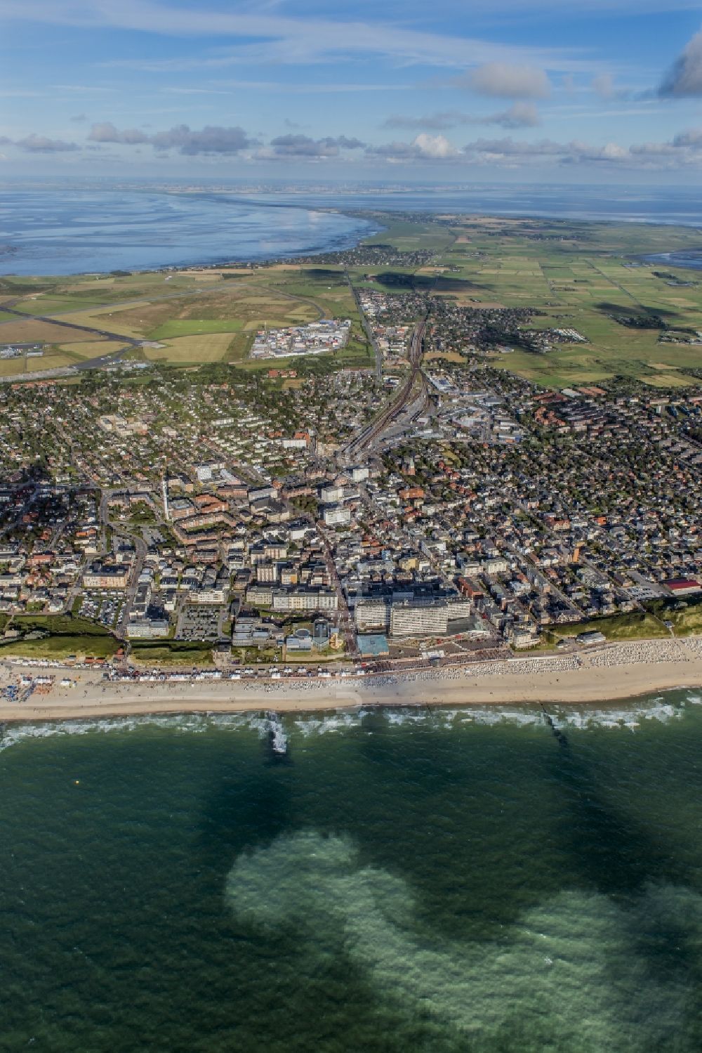 Sylt von oben - Küstenbereich der Nordsee - Insel im Ortsteil Westerland in Sylt im Bundesland Schleswig-Holstein