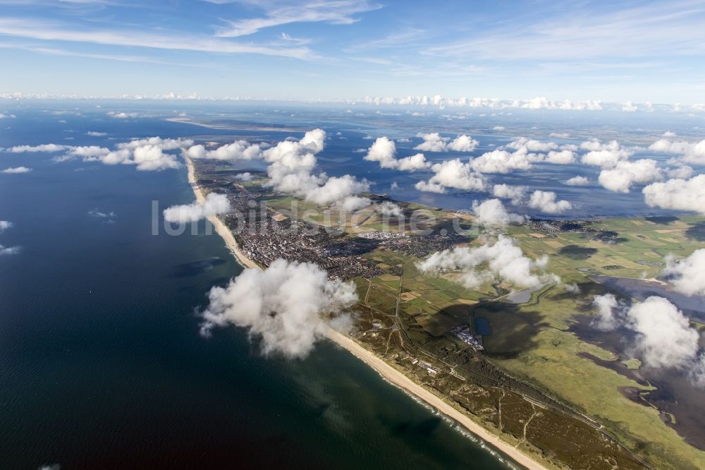 Sylt von oben - Küstenbereich der Nordsee - Insel im Ortsteil Westerland in Sylt im Bundesland Schleswig-Holstein