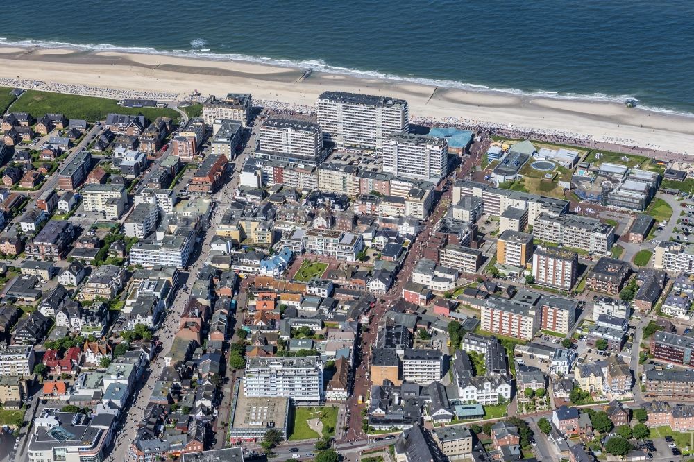 Luftaufnahme Sylt - Küstenbereich der Nordsee - Insel im Ortsteil Westerland in Sylt im Bundesland Schleswig-Holstein