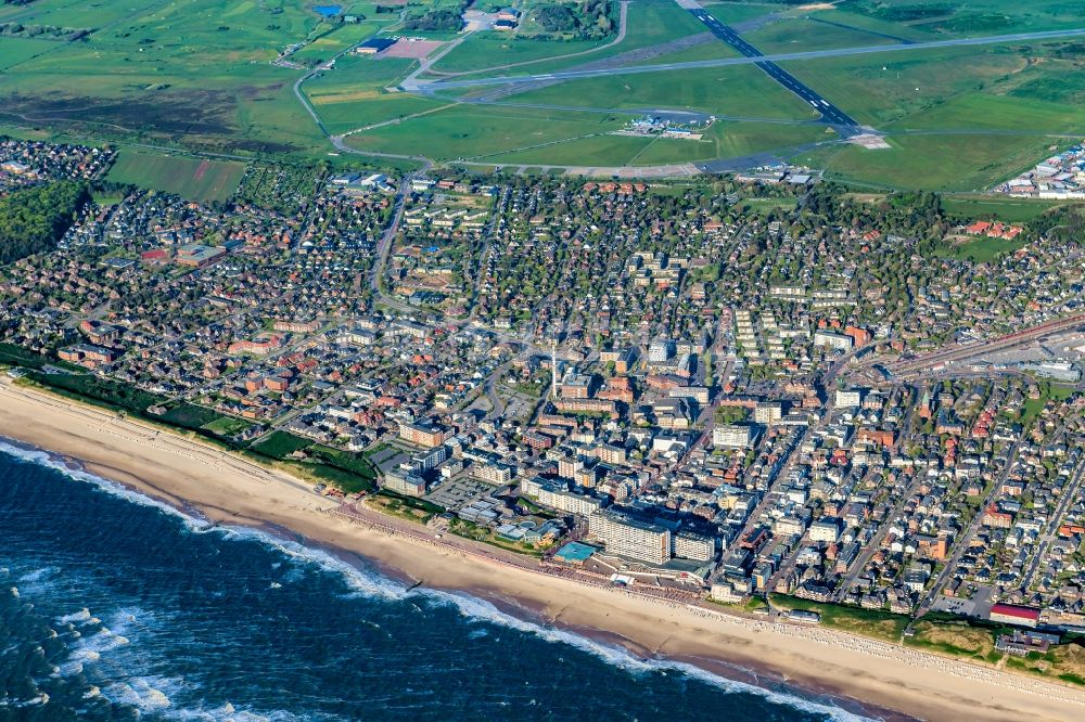 Luftaufnahme Sylt - Küstenbereich der Nordsee- Insel im Ortsteil Westerland in Sylt im Bundesland Schleswig-Holstein, Deutschland