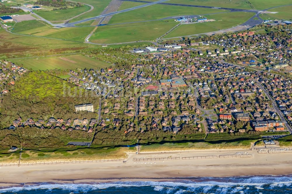 Sylt aus der Vogelperspektive: Küstenbereich der Nordsee- Insel im Ortsteil Westerland in Sylt im Bundesland Schleswig-Holstein, Deutschland