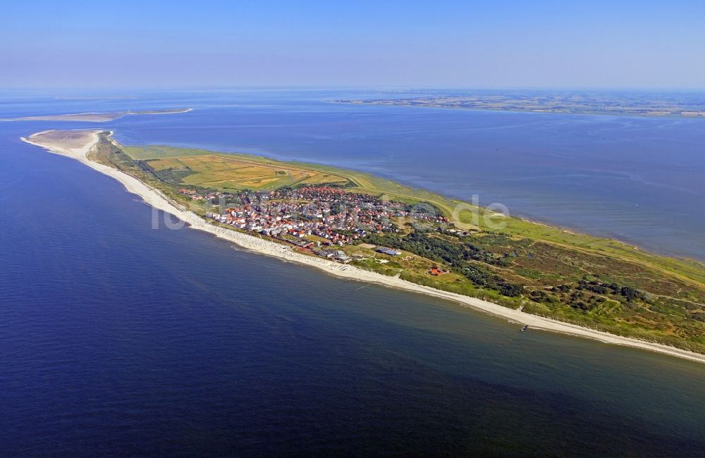 Luftaufnahme Wangerooge - Küstenbereich der Nordsee - Insel Wangerooge im Bundesland Niedersachsen