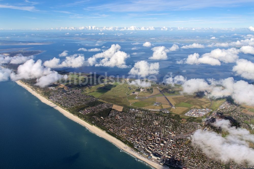 Wenningstedt (Sylt) von oben - Küstenbereich der Nordsee - Insel in Wenningstedt (Sylt) im Bundesland Schleswig-Holstein