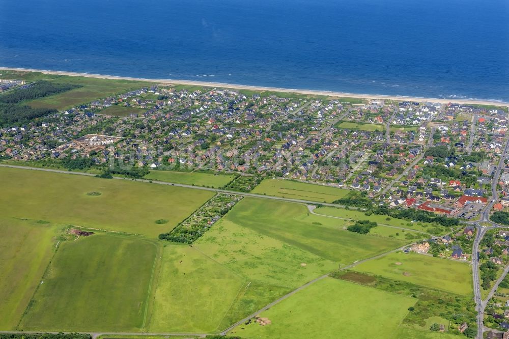 Wenningstedt-Braderup (Sylt) aus der Vogelperspektive: Küstenbereich der Nordsee - Insel in Wenningstedt (Sylt) im Bundesland Schleswig-Holstein