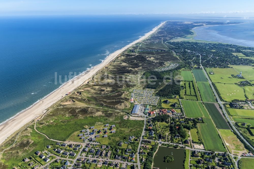 Wenningstedt-Braderup (Sylt) aus der Vogelperspektive: Küstenbereich der Nordsee - Insel in Wenningstedt (Sylt) im Bundesland Schleswig-Holstein