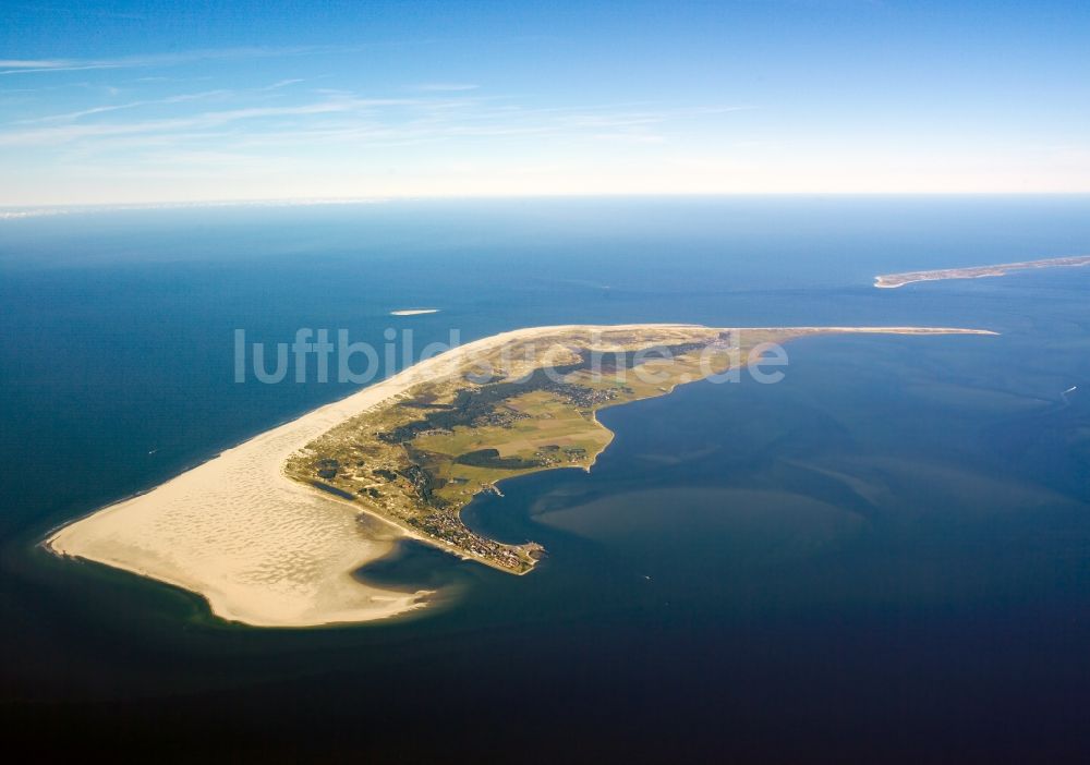 Wittdün auf Amrum aus der Vogelperspektive: Küstenbereich Nordsee - Insel in Wittdün auf Amrum im Bundesland Schleswig-Holstein, Deutschland